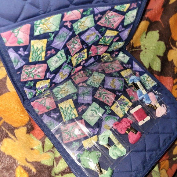 Quilted Cross Stitch Thread Organizer Bag Zip Around - Picture 4 of 9